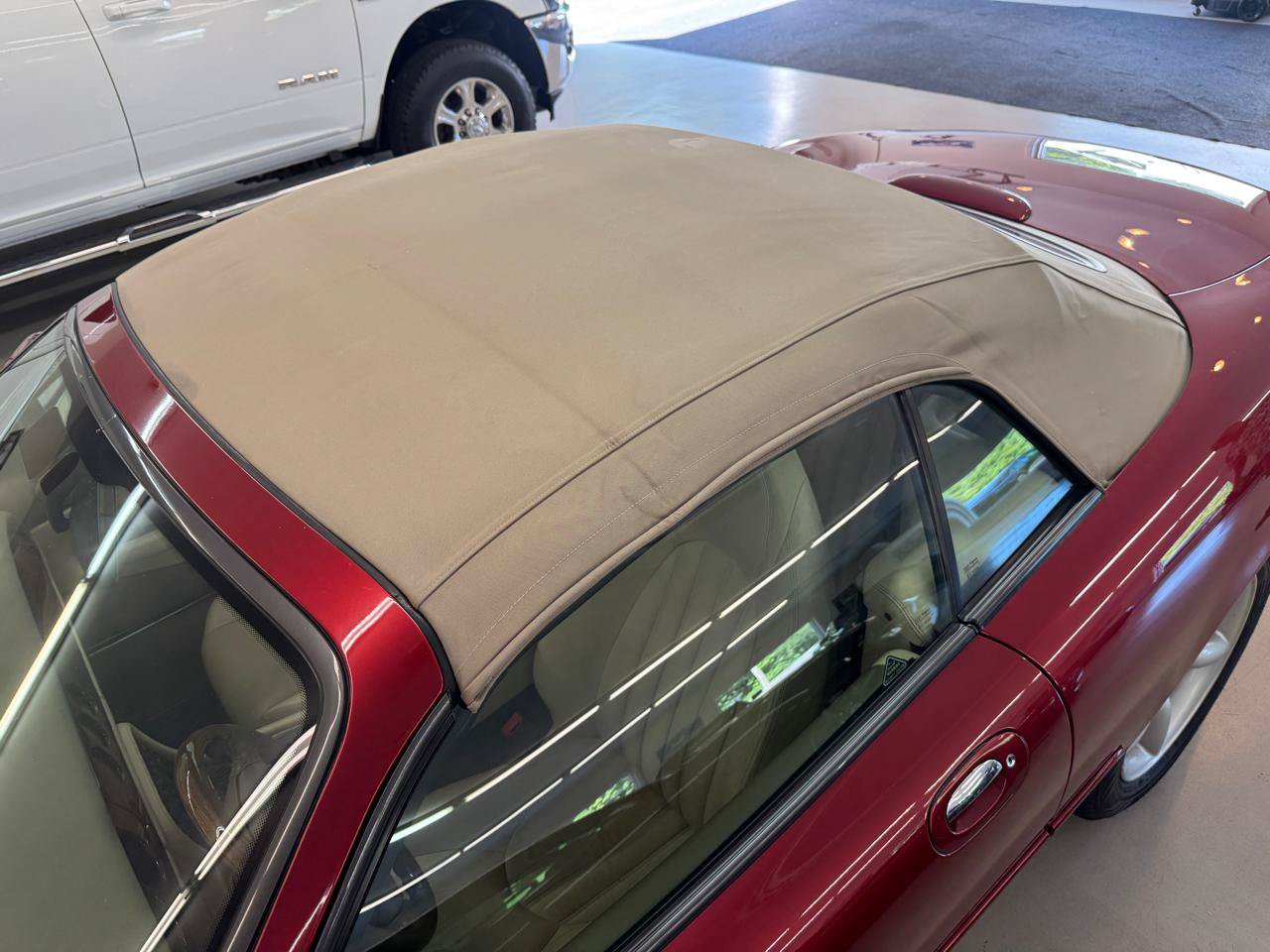 Used 1997 Jaguar XK8 Convertible RWD image 9