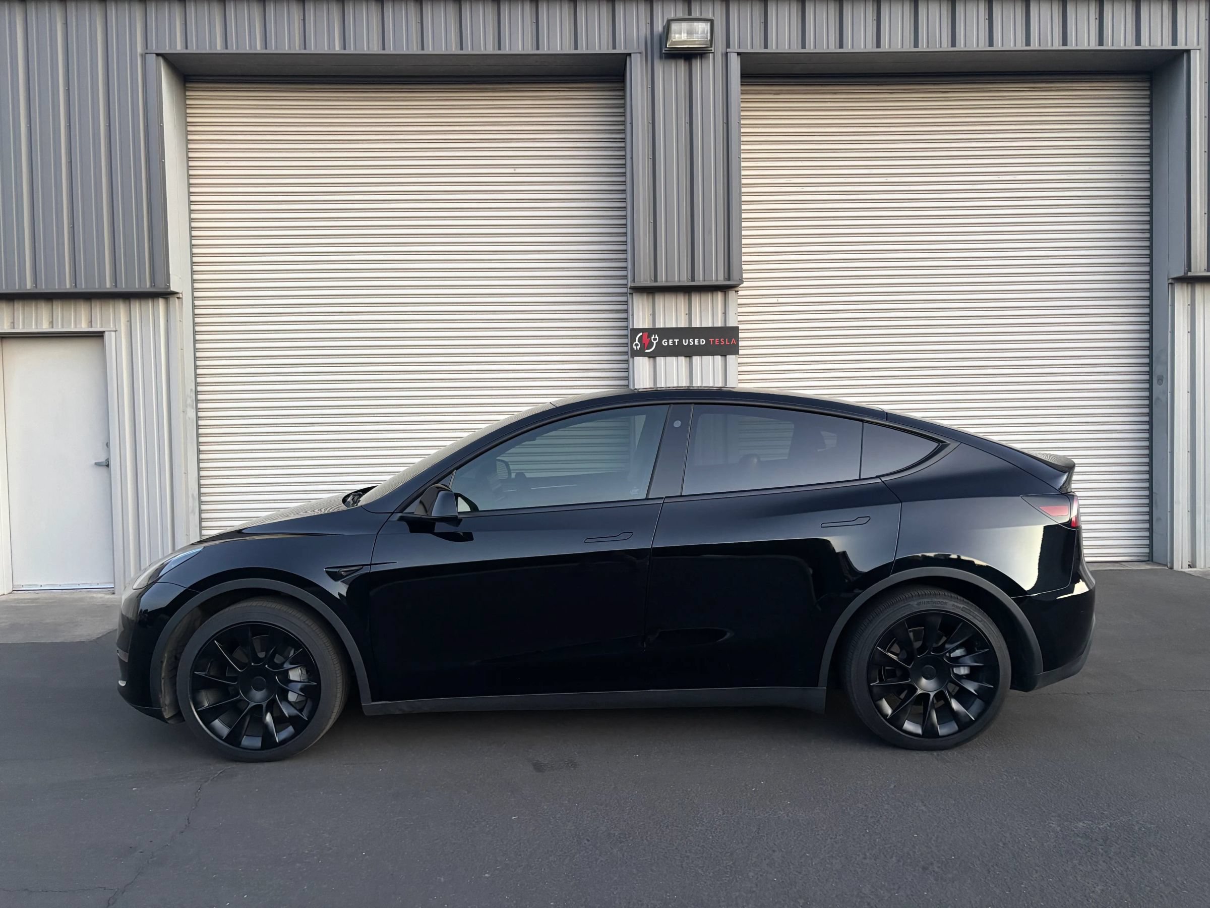 Used 2023 Tesla Model Y Long Range AWD/4WD image 3