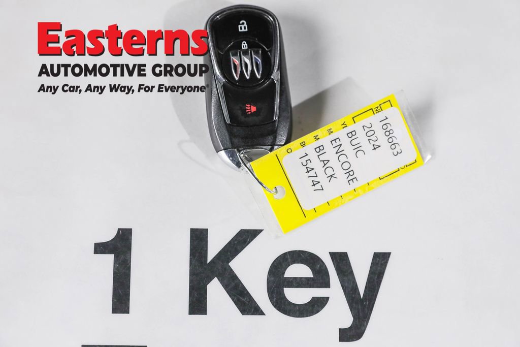 Used 2024 Buick Encore GX Sport Touring image 25