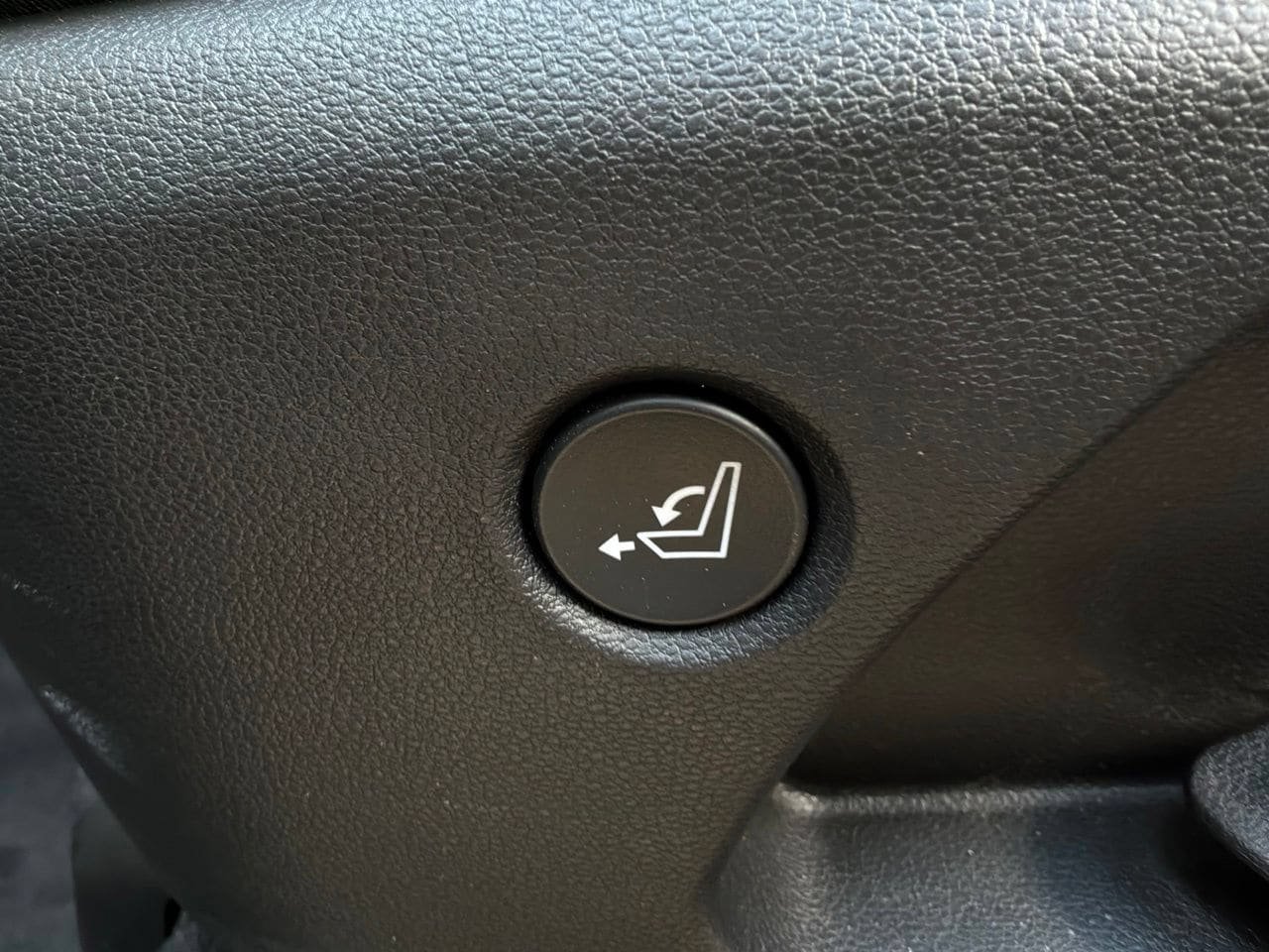 Used 2026 Hyundai Palisade SEL FWD image 13