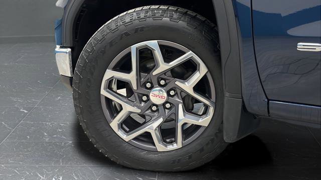 Used 2023 GMC Sierra 1500 SLT image 28