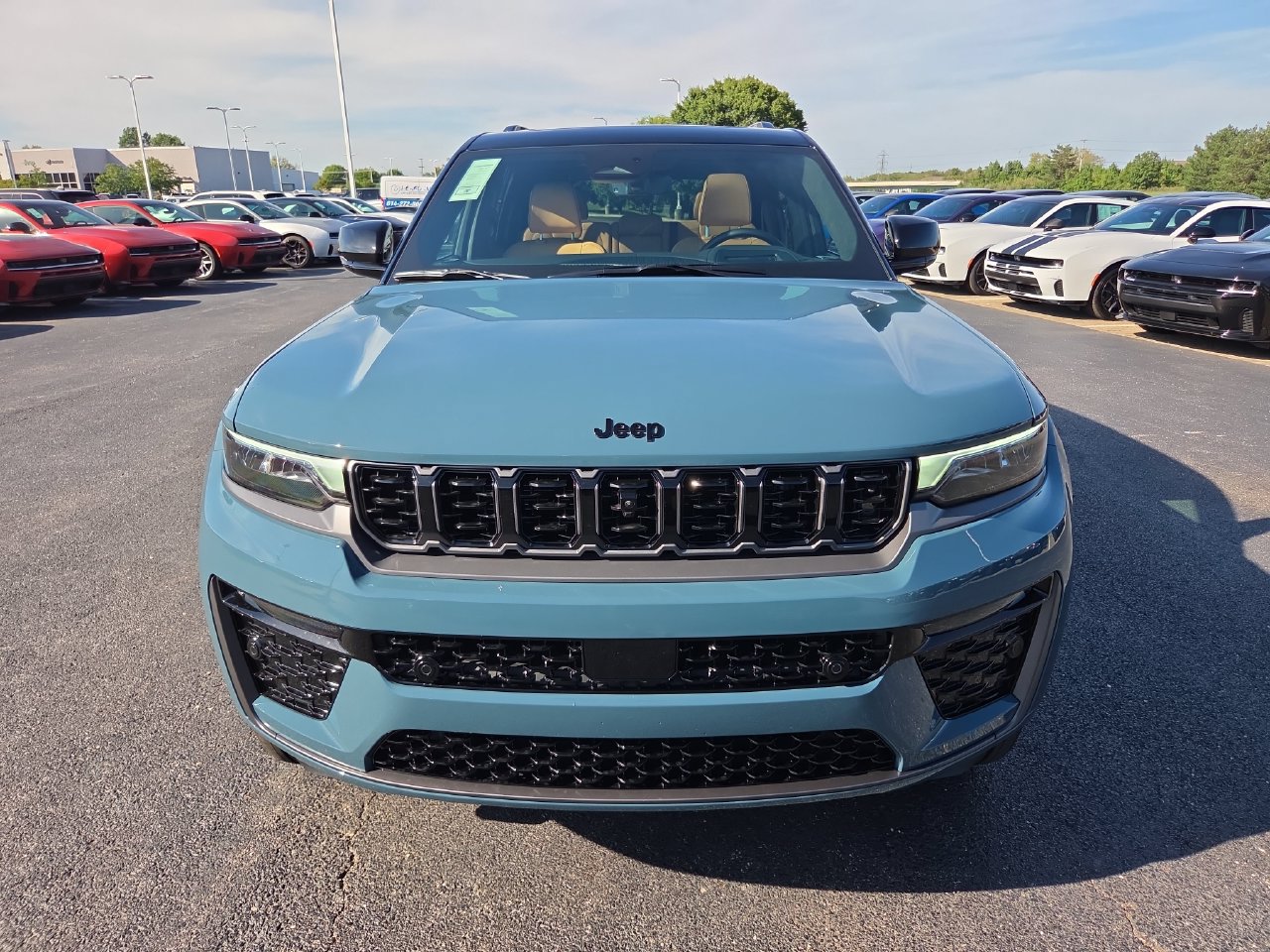 New 2027 Jeep Grand Cherokee Summit AWD/4WD image 28