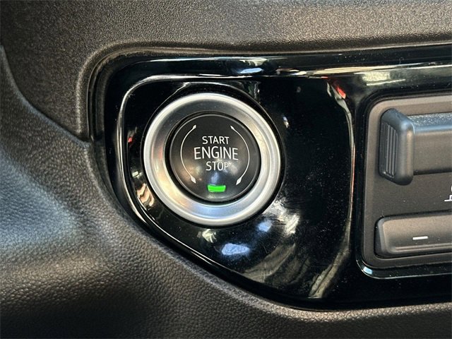 Used 2025 Chevrolet Silverado 3500 LT w/ Convenience Package image 16