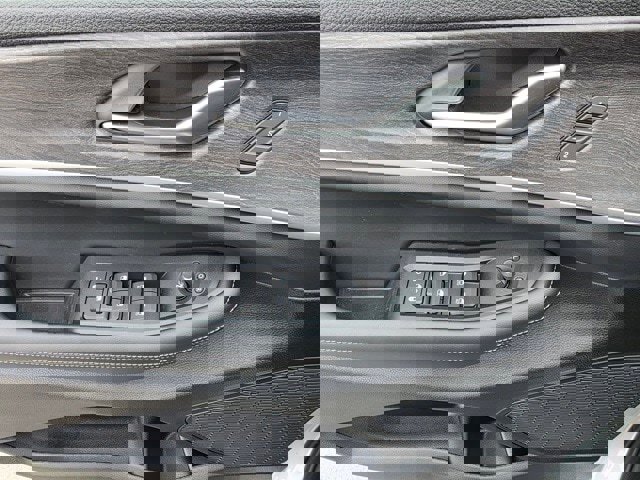 New 2025 Jeep Grand Cherokee L Limited w/ Trailer Tow Package image 12