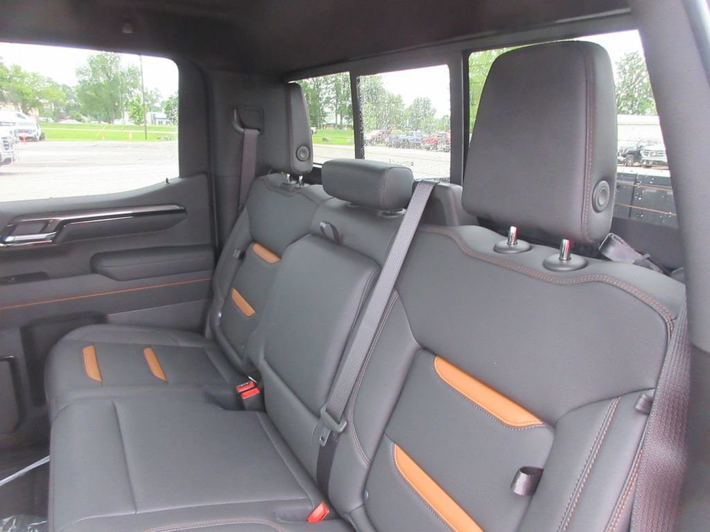 New 2026 GMC Sierra 1500 AT4 w/ AT4 Premium Package AWD/4WD image 17