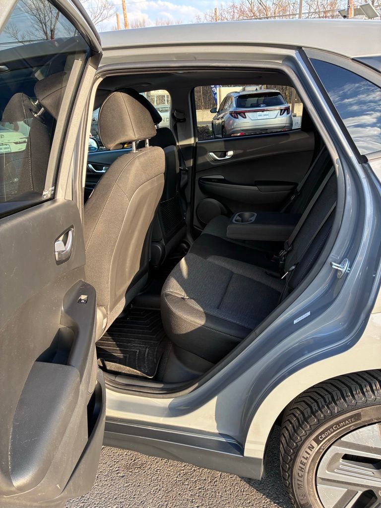 Used 2022 Hyundai Kona SEL w/ Convenience Package FWD image 24