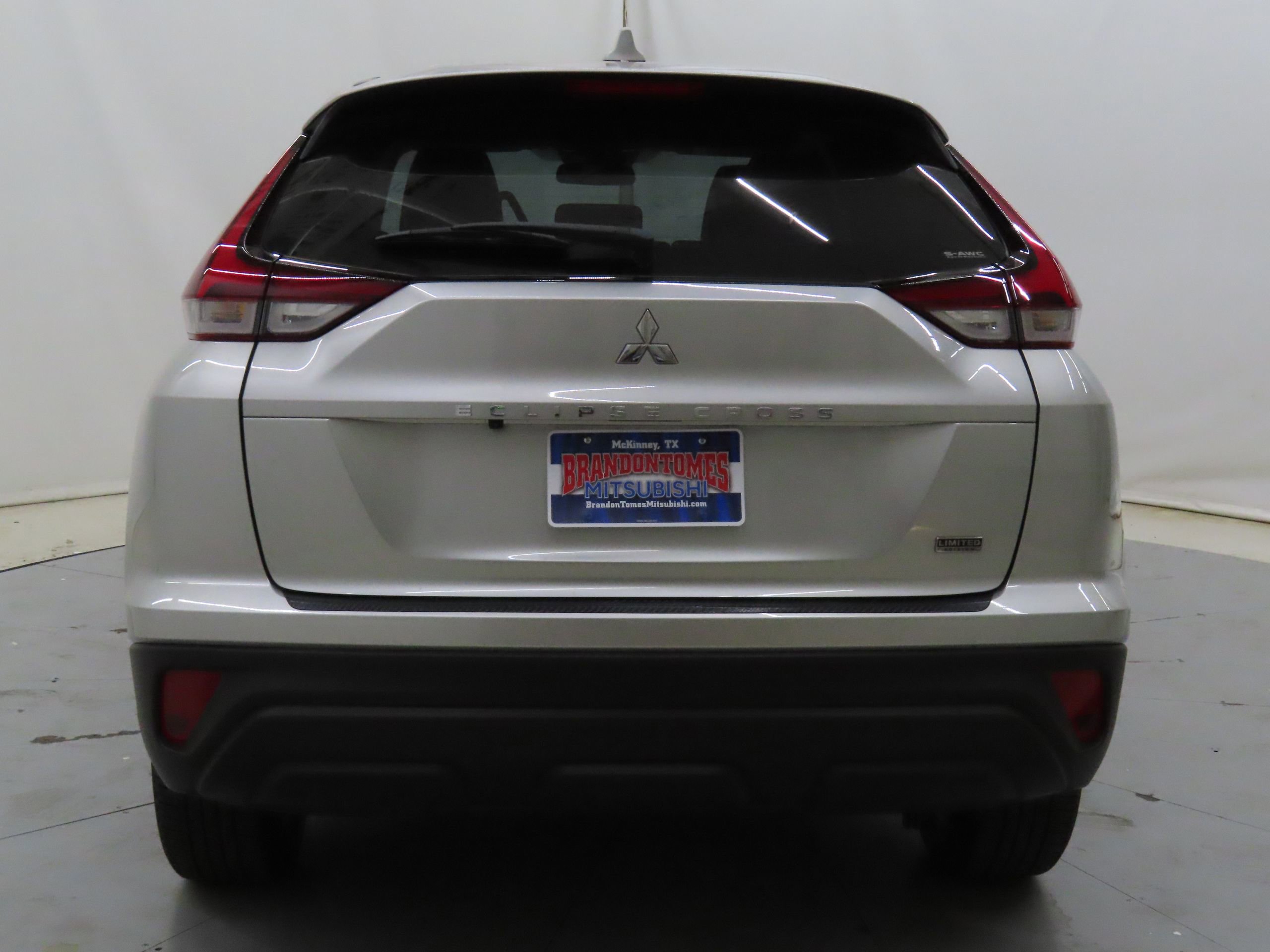 New 2025 Mitsubishi Eclipse Cross LE image 4