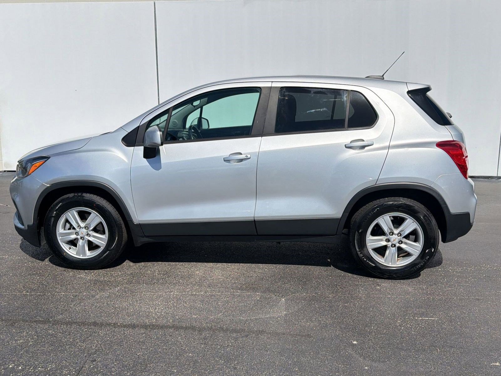 Used 2020 Chevrolet Trax LS w/ Tint and Cruise Package FWD image 2