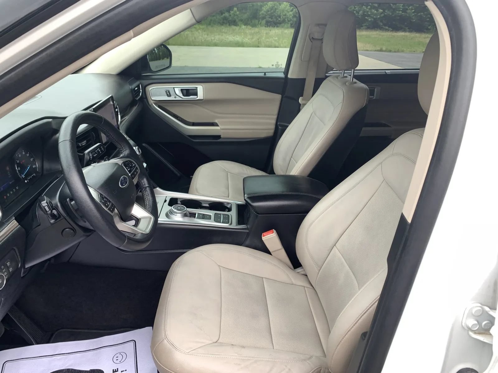 Used 2020 Ford Explorer Limited w/ Class III Trailer Tow Package RWD image 26