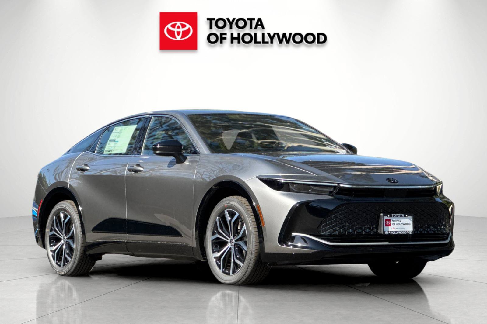 New 2027 Toyota Crown AWD/4WD image 1