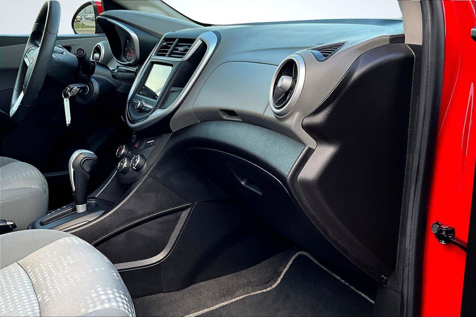 Used 2018 Chevrolet Sonic LS image 17