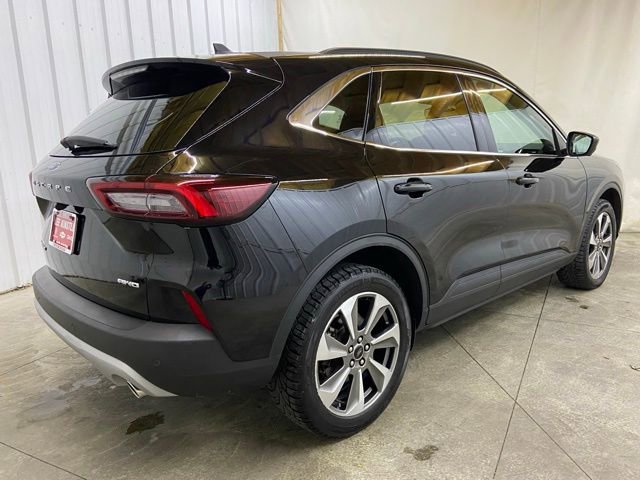 Used 2024 Ford Escape Platinum AWD/4WD image 8