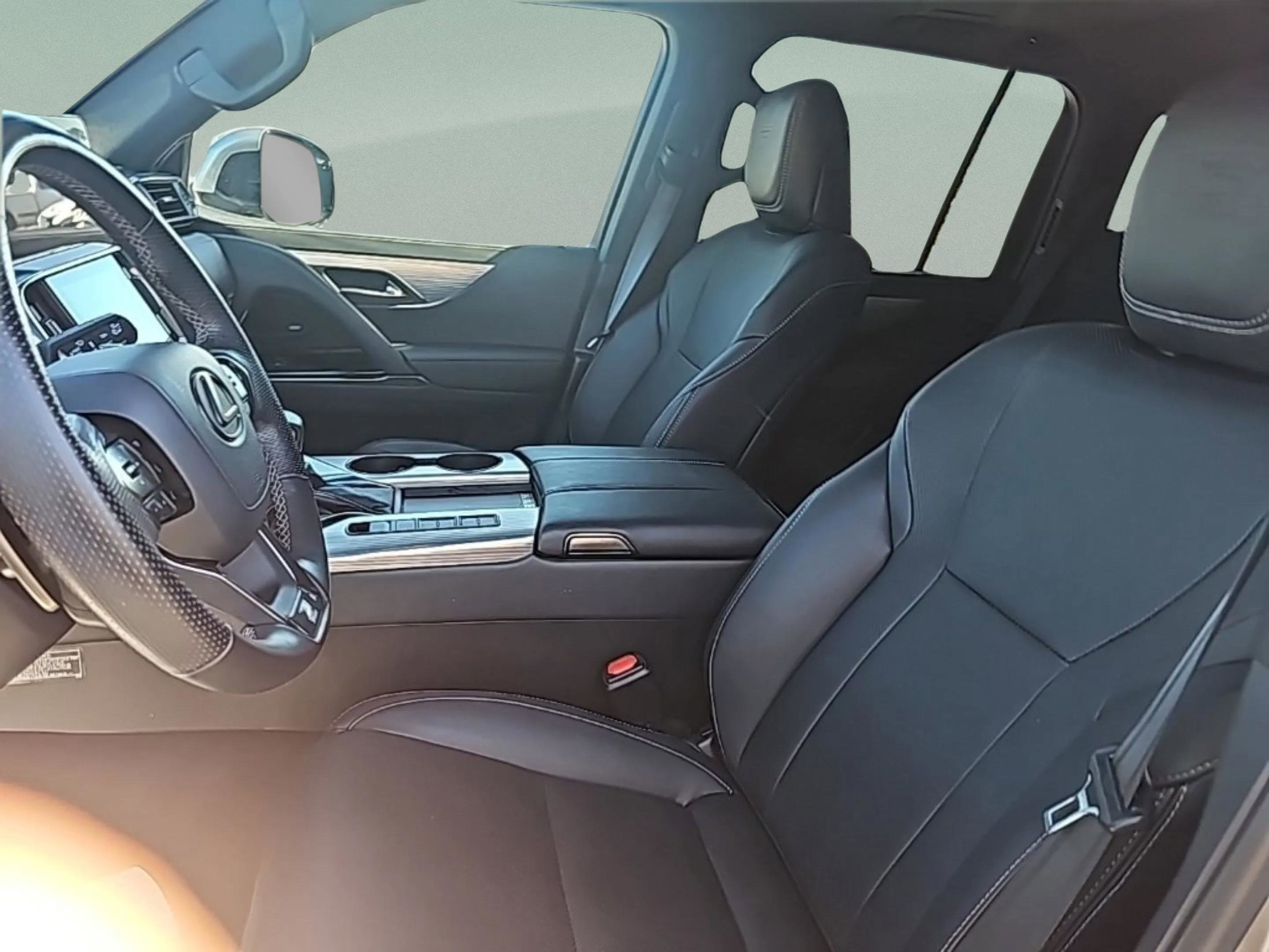 Used 2023 Lexus LX 600 F Sport image 26