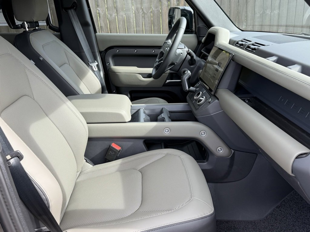 New 2026 Land Rover Defender 110 S image 11