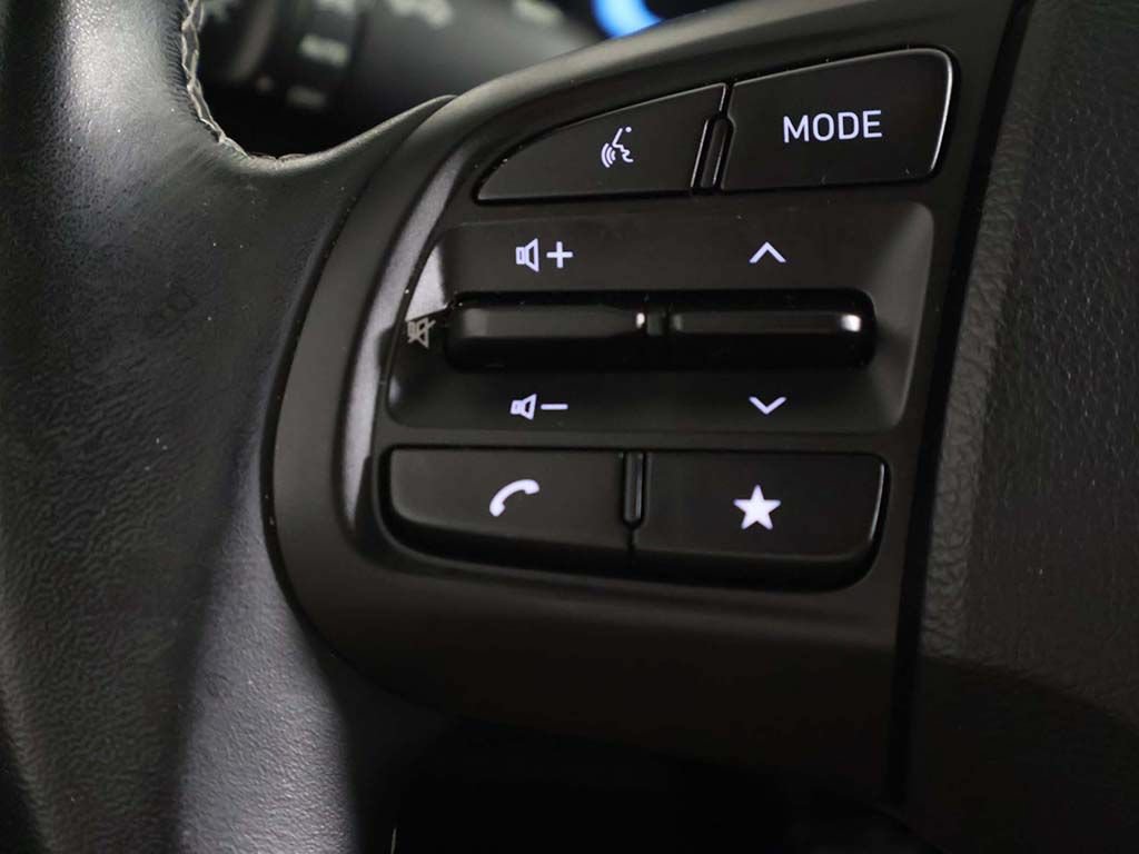 Certified 2024 Hyundai Venue SEL FWD image 37