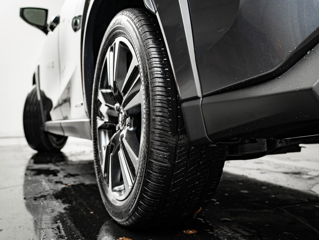 Used 2022 Lexus UX 250h w/ Premium Package image 47