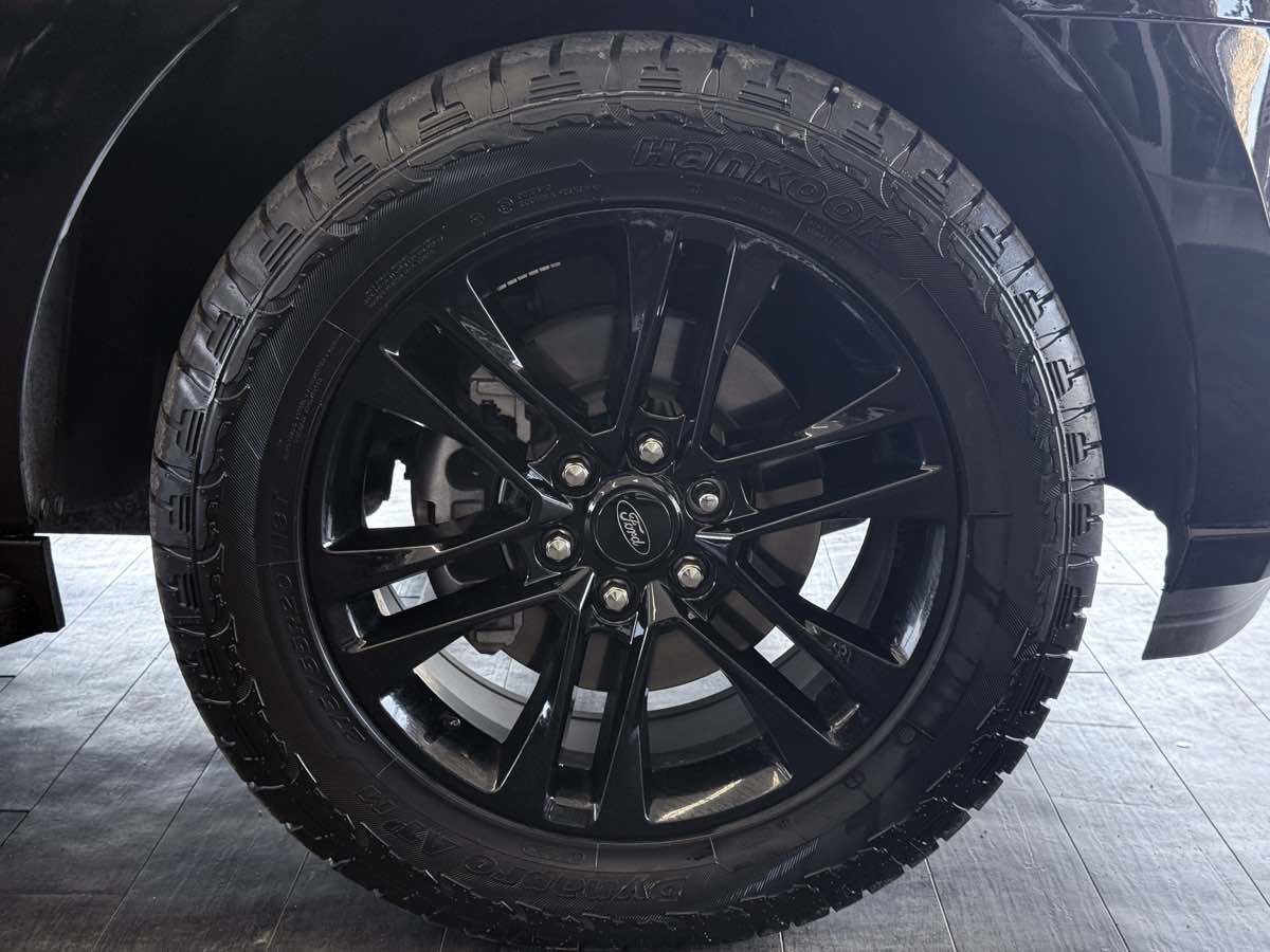 Used 2024 Ford Expedition XLT image 34