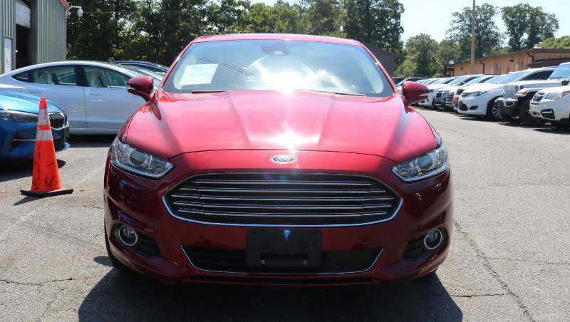 Used 2014 Ford Fusion Titanium FWD image 2
