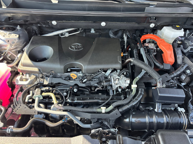 Used 2022 Toyota RAV4 LE AWD/4WD image 30