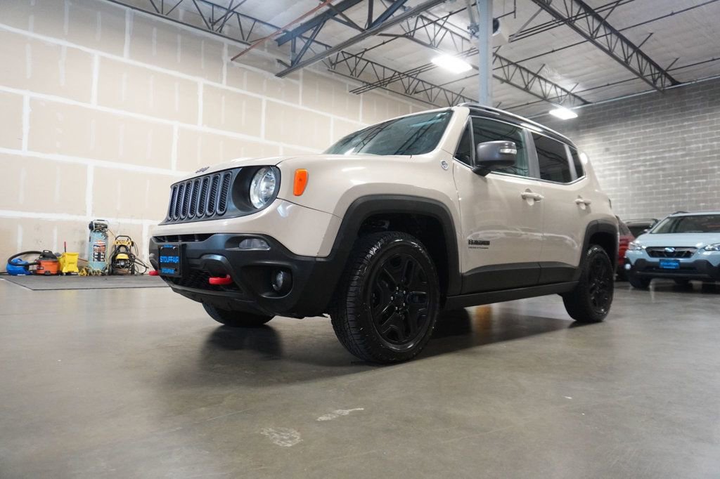 Used 2017 Jeep Renegade Trailhawk image 2