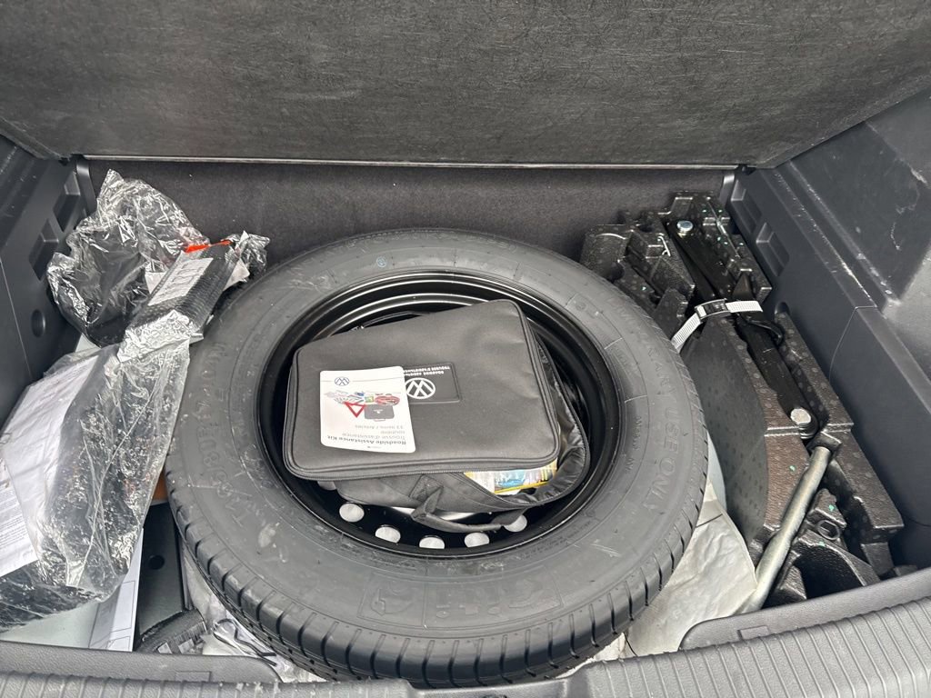 Used 2022 Volkswagen Atlas Cross Sport SE image 42