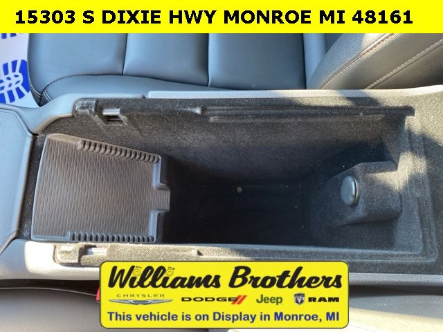 Used 2019 Cadillac XT4 Sport w/ Cold Weather Package image 21