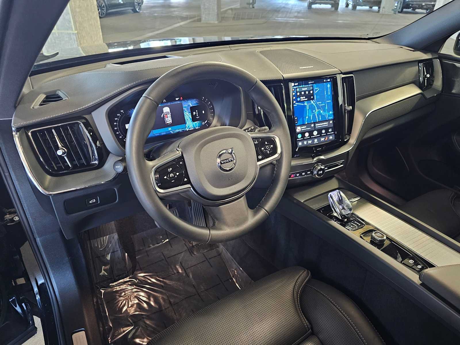 Used 2024 Volvo XC60 B5 Ultimate w/ Protection Package Premier AWD/4WD image 2