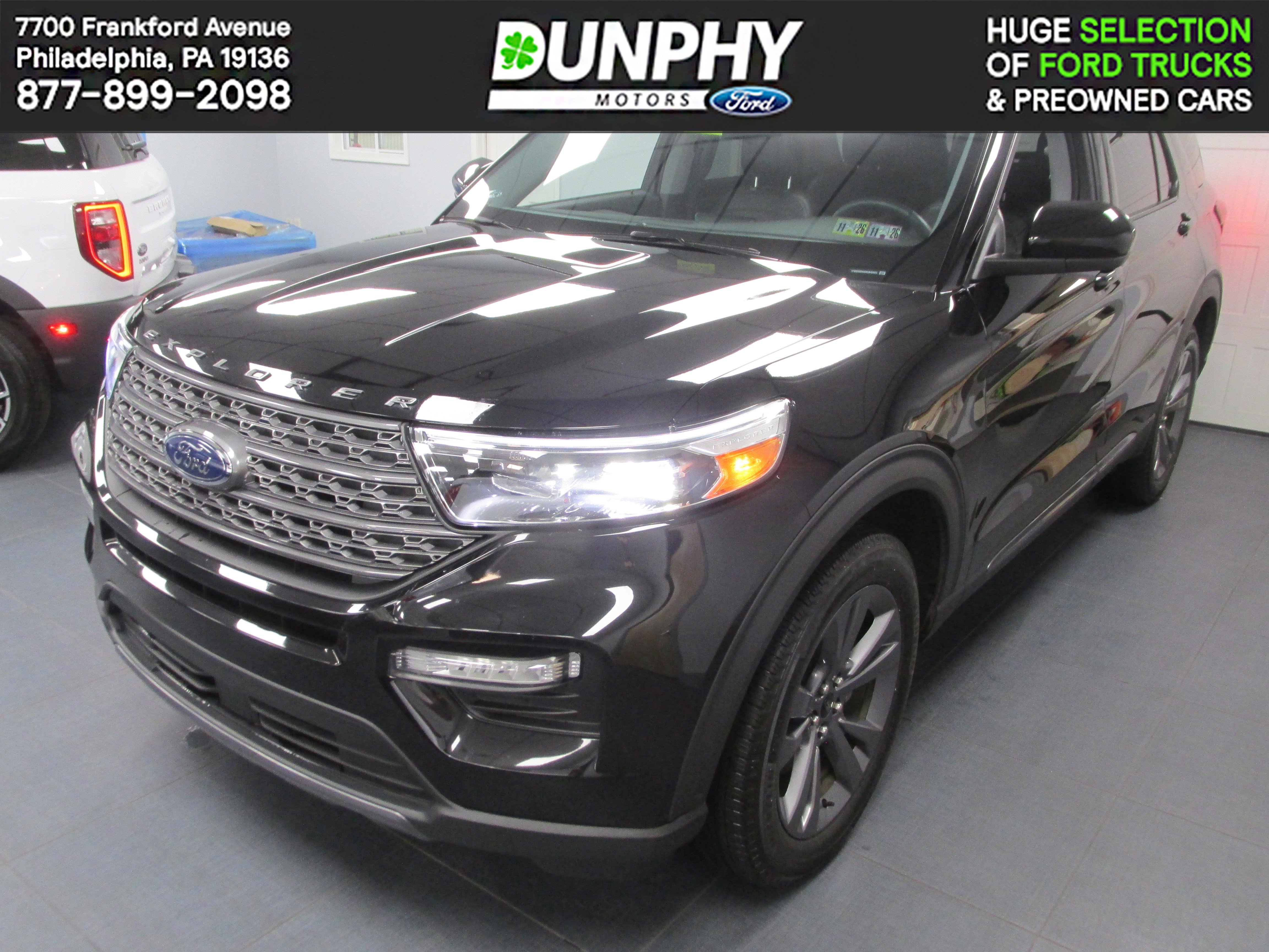 Used 2022 Ford Explorer XLT w/ Equipment Group 202A image 1