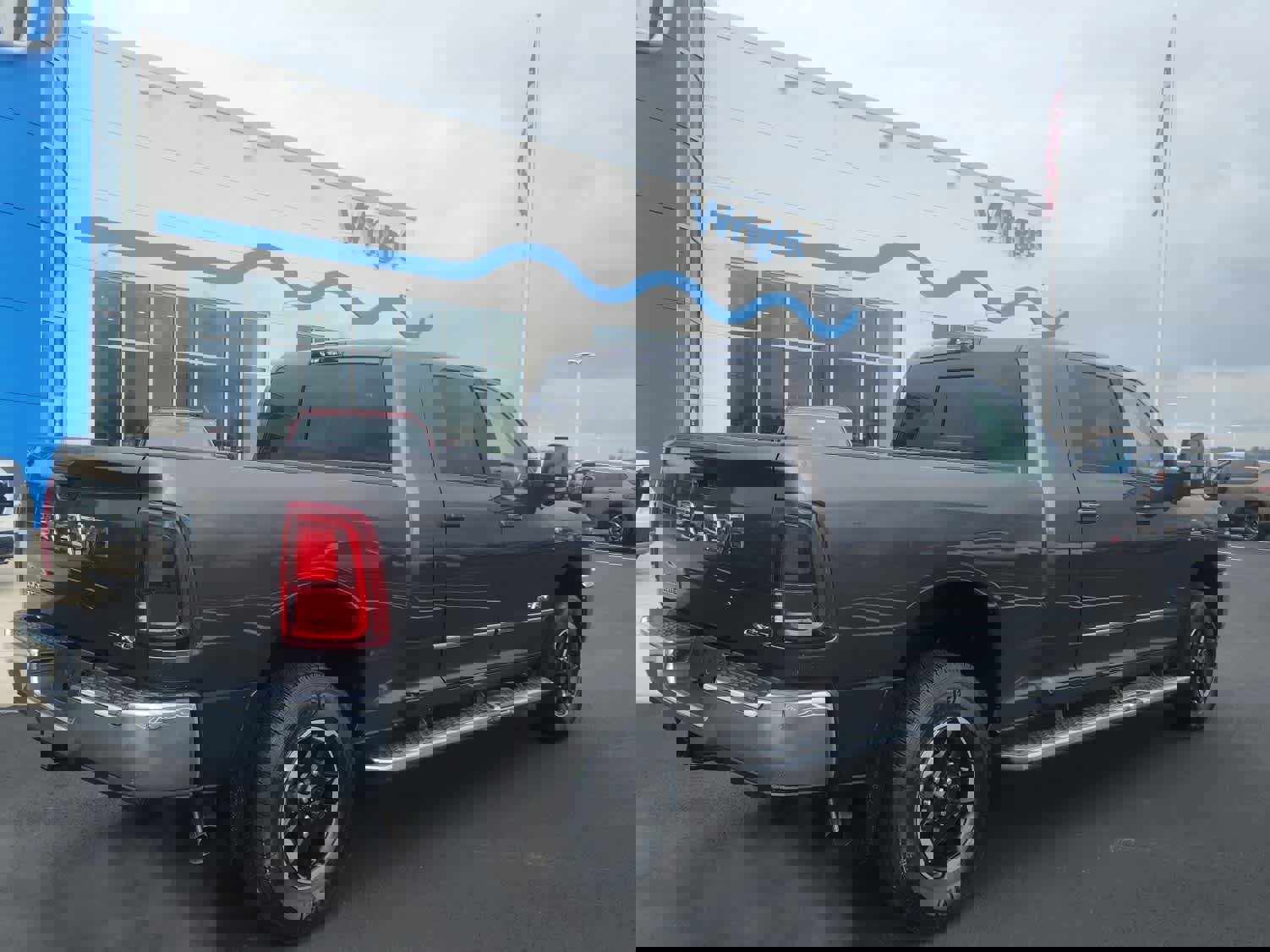 Used 2025 RAM 3500 Laramie w/ Towing Technology Group image 2