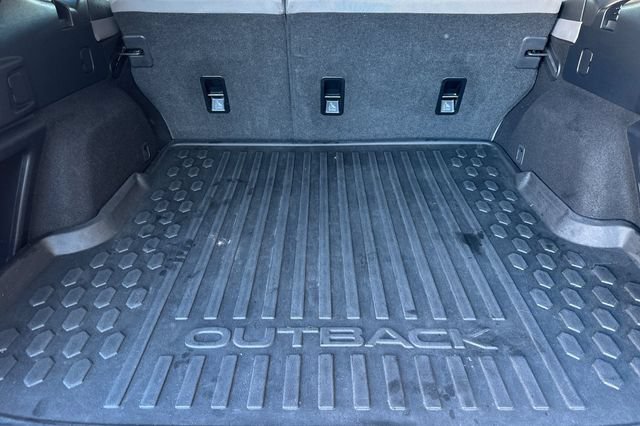 Used 2020 Subaru Outback Premium AWD/4WD image 17