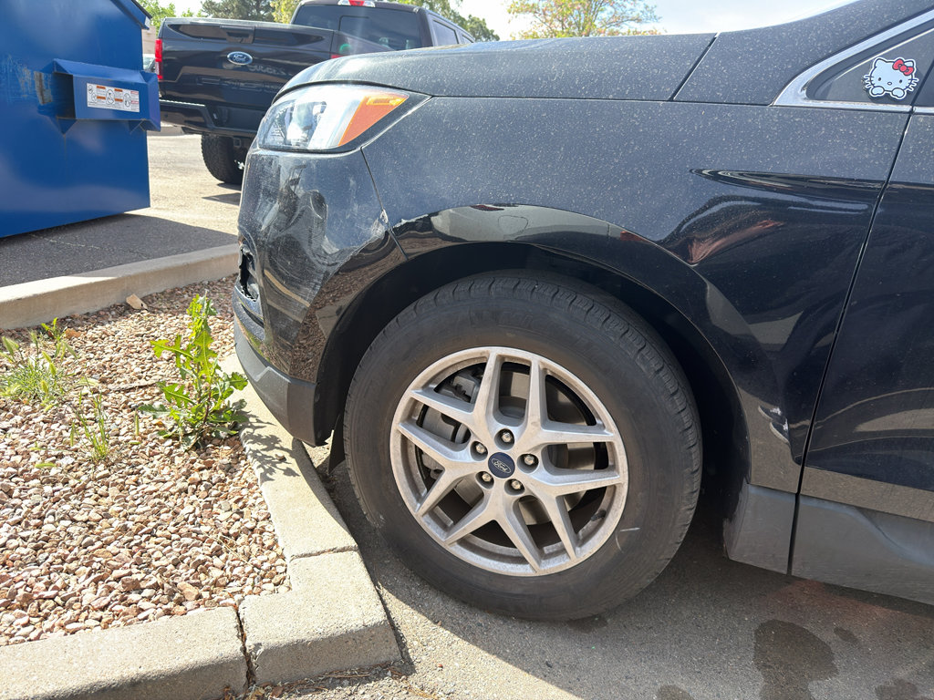 Used 2022 Ford Edge SEL image 13