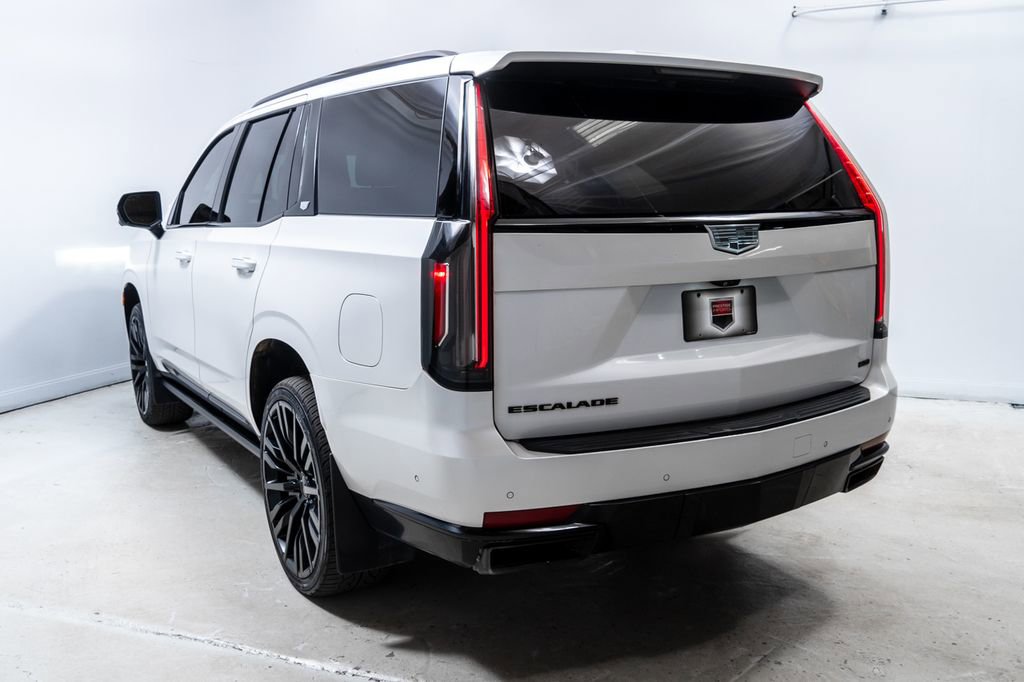 Used 2022 Cadillac Escalade Sport Platinum w/ Heavy-Duty Trailer Package AWD/4WD image 3