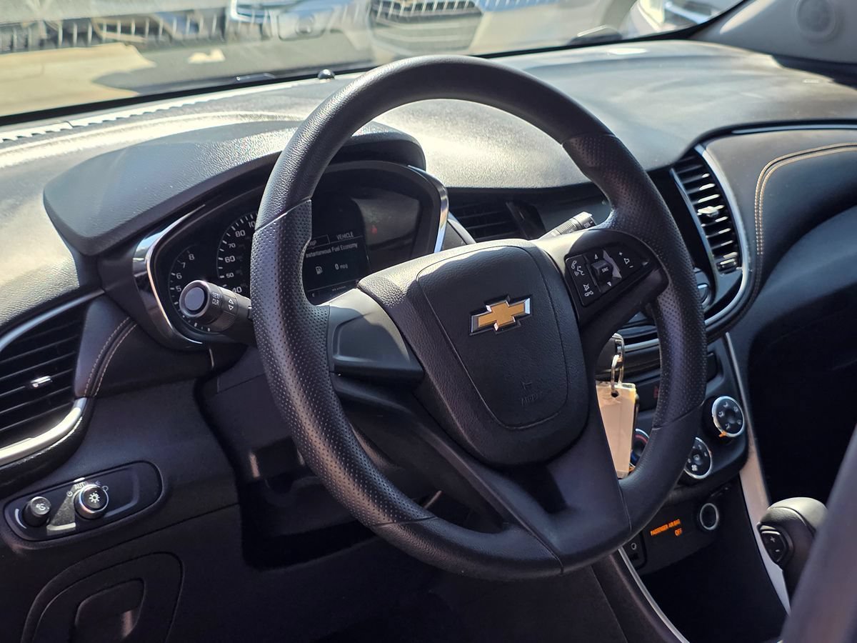 Used 2017 Chevrolet Trax LS FWD image 20