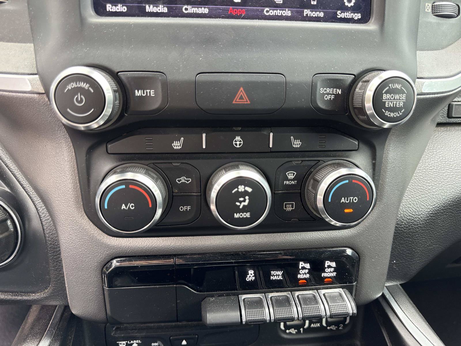 Used 2019 RAM 1500 Big Horn AWD/4WD image 25