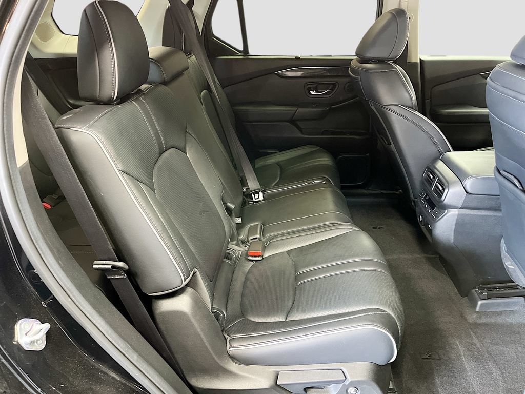 Used 2025 Honda Pilot Elite image 30