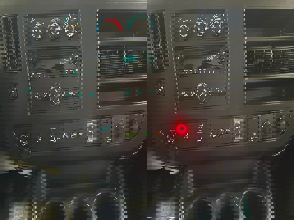 Used 2022 Chevrolet Express 3500 w/ Power Convenience Package image 27