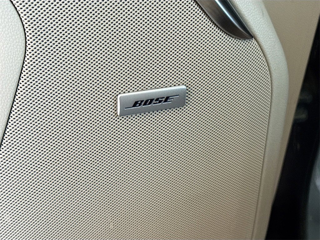 Used 2024 GMC Yukon XL Denali w/ Advanced Technology Package image 19