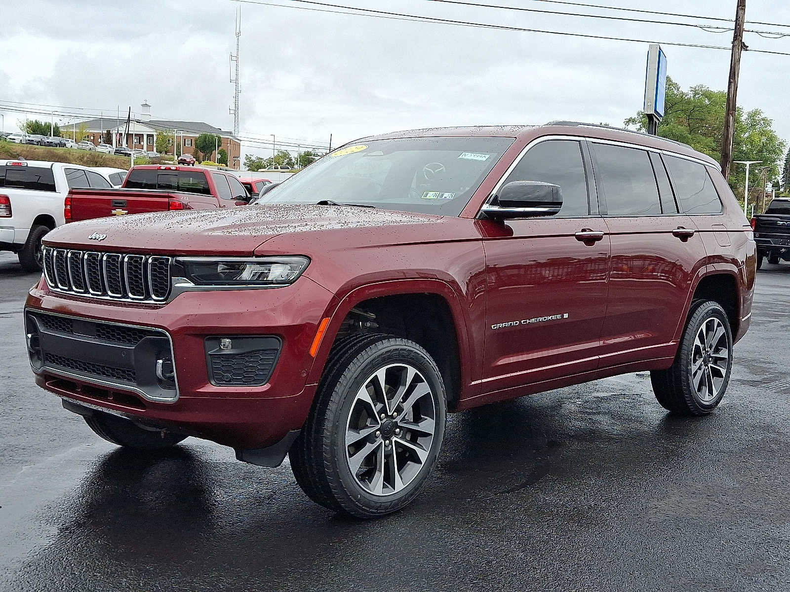 Used 2022 Jeep Grand Cherokee L Overland image 3