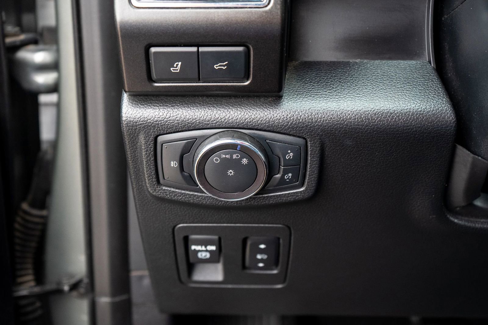 Used 2019 Ford Expedition Max Limited w/ Equipment Group 303A AWD/4WD image 38
