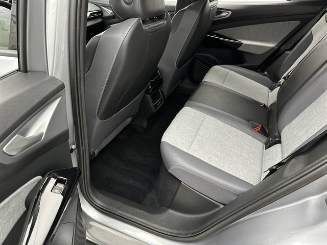 Certified 2025 Volkswagen ID.4 Pro AWD/4WD image 23