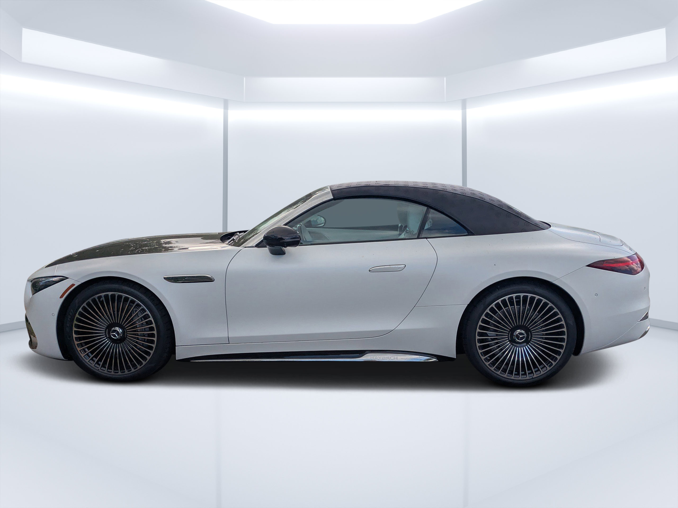 New 2026 Mercedes-Benz Maybach SL 680 image 9