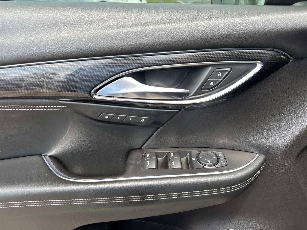 Used 2022 Buick Envision Essence w/ Technology Package II FWD image 21