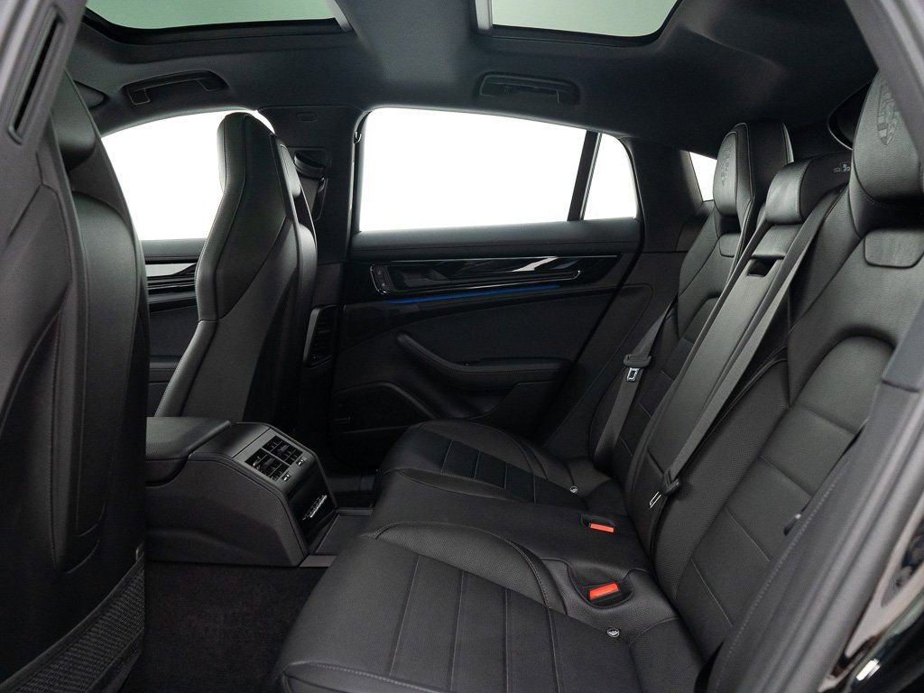 Used 2024 Porsche Panamera 4 image 24