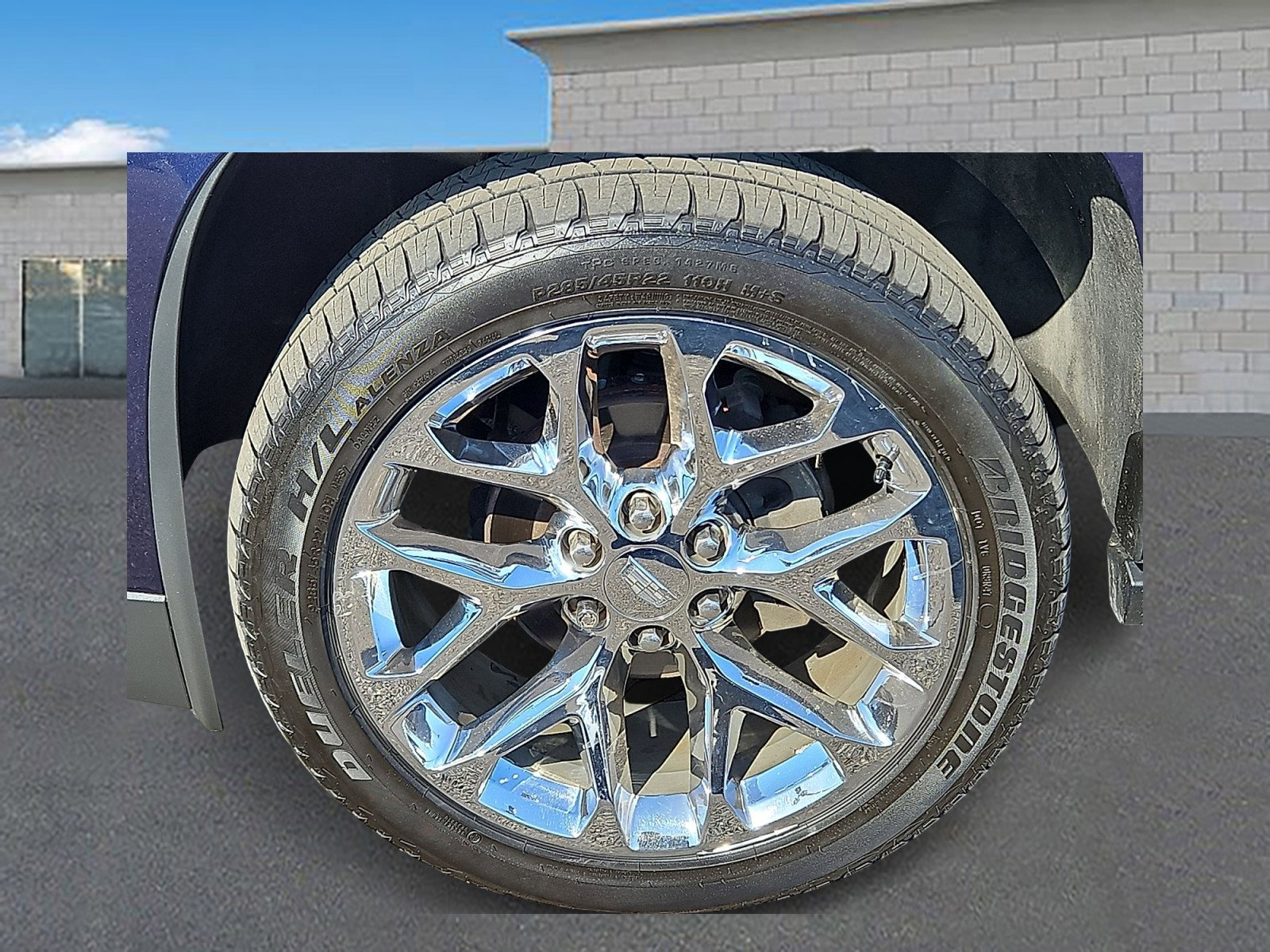 Used 2018 Cadillac Escalade Premium Luxury image 8