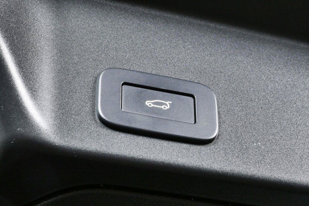 Used 2024 Land Rover Range Rover Evoque S AWD/4WD image 29