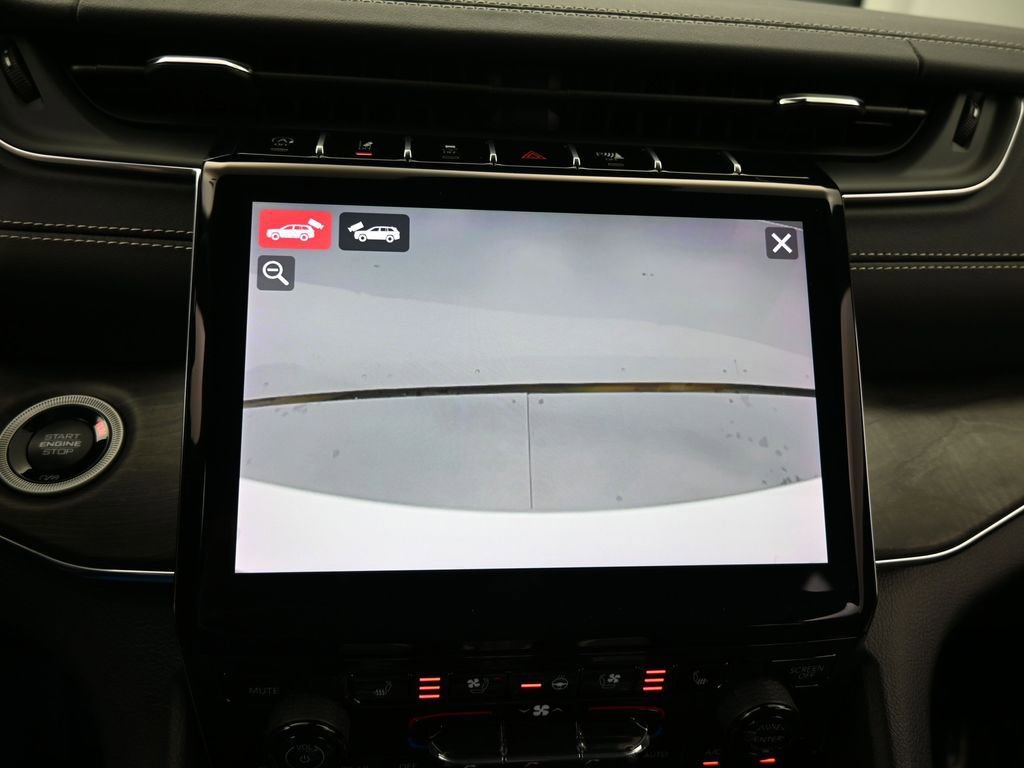 Used 2024 Jeep Grand Cherokee L Overland w/ Advanced Protech Group III image 22