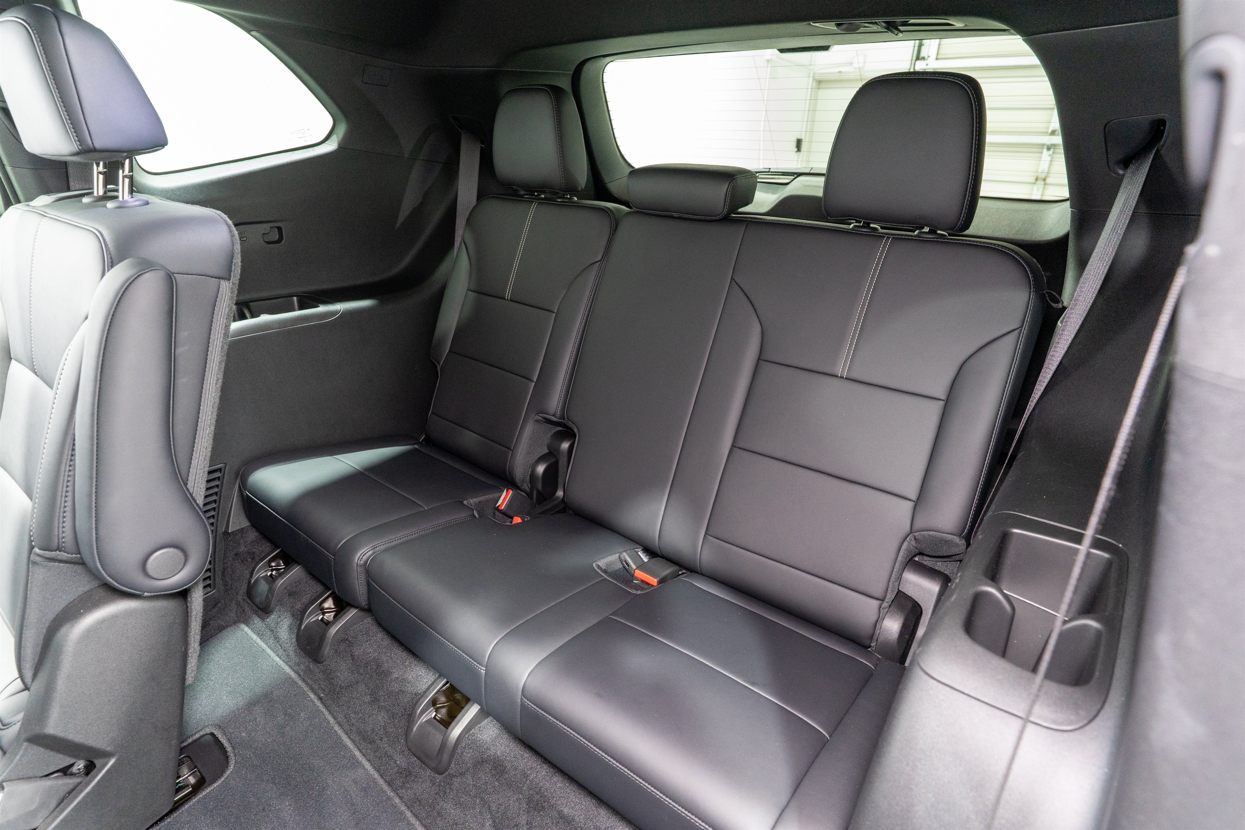 Used 2026 GMC Acadia Elevation w/ Elevation Premium Package FWD image 32