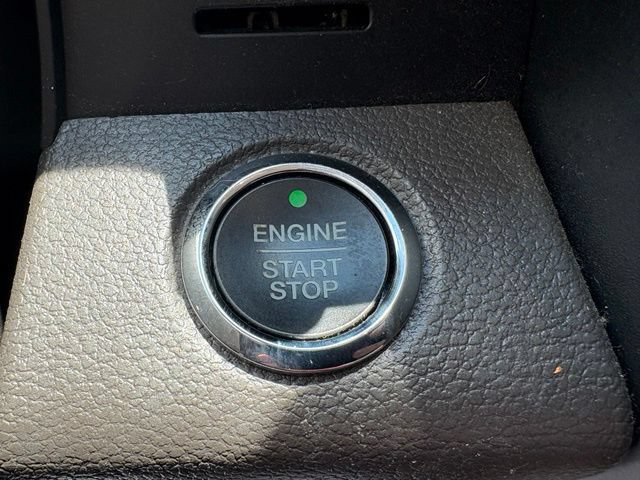 Used 2021 Ford Expedition XLT AWD/4WD image 23