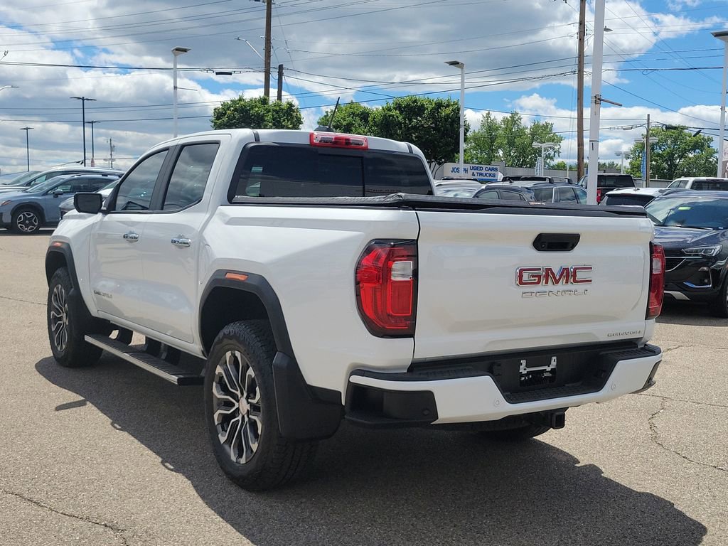Used 2024 GMC Canyon Denali AWD/4WD image 3