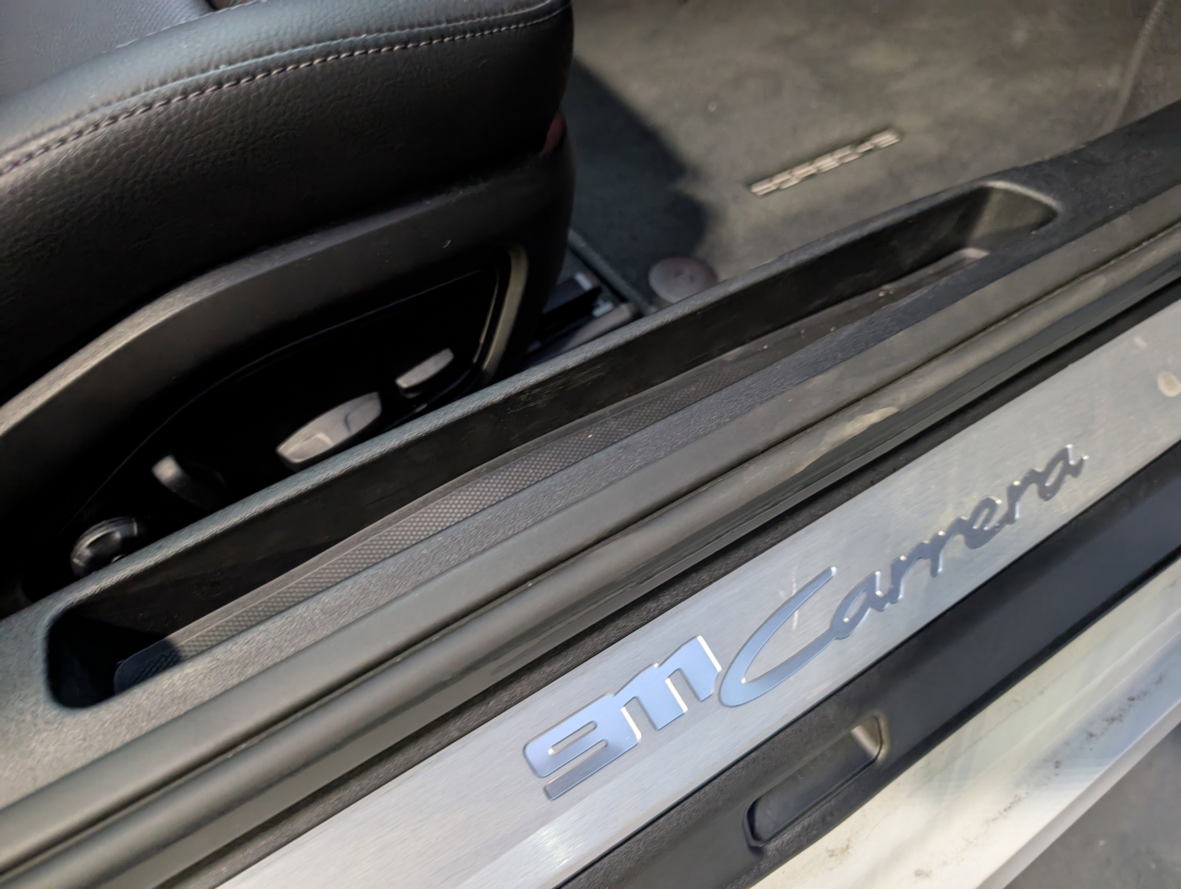 Certified 2025 Porsche 911 Carrera image 24